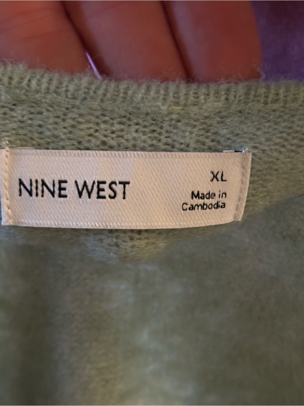 Nine West Mint Green V-Neck Lightweight Pullover Sweater - Picture 3 of 4